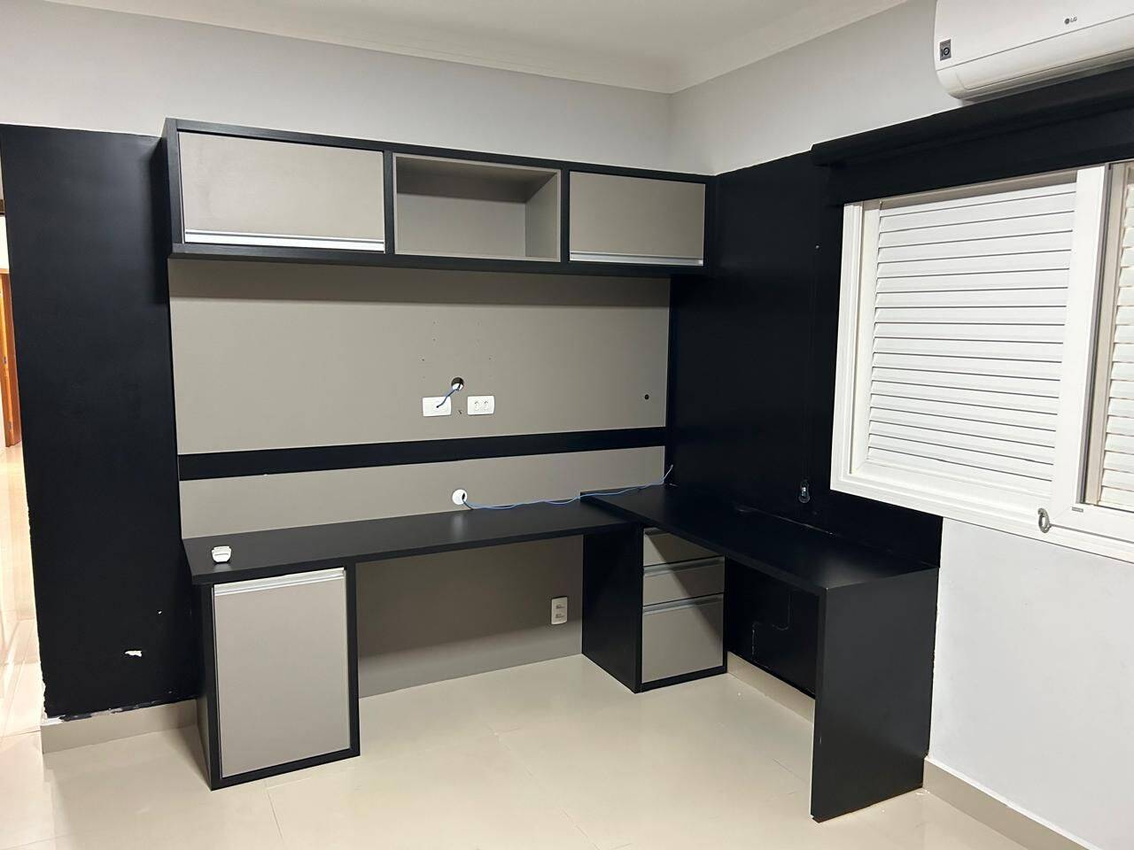 Casa com 3 dormitórios, 280 m² - venda por R$ 3.800.000,00 ou aluguel por R$ 20.500,00/mês - Jardim do Golfe - São José dos Campos/SP