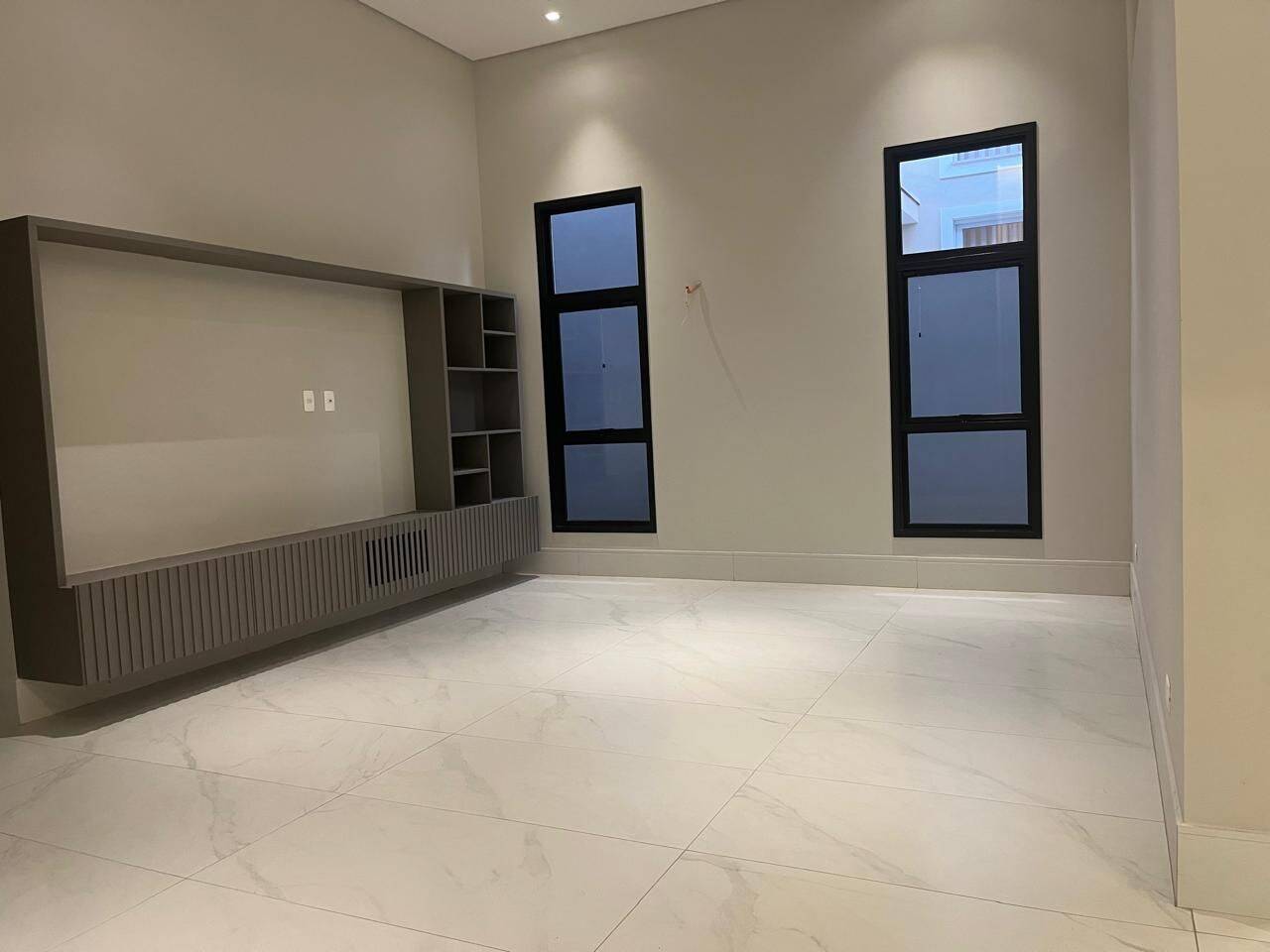 Casa com 3 dormitórios, 295 m² - venda por R$ 4.300.000,00 ou aluguel por R$ 19.222,67/mês - Jardim do Golfe - São José dos Campos/SP