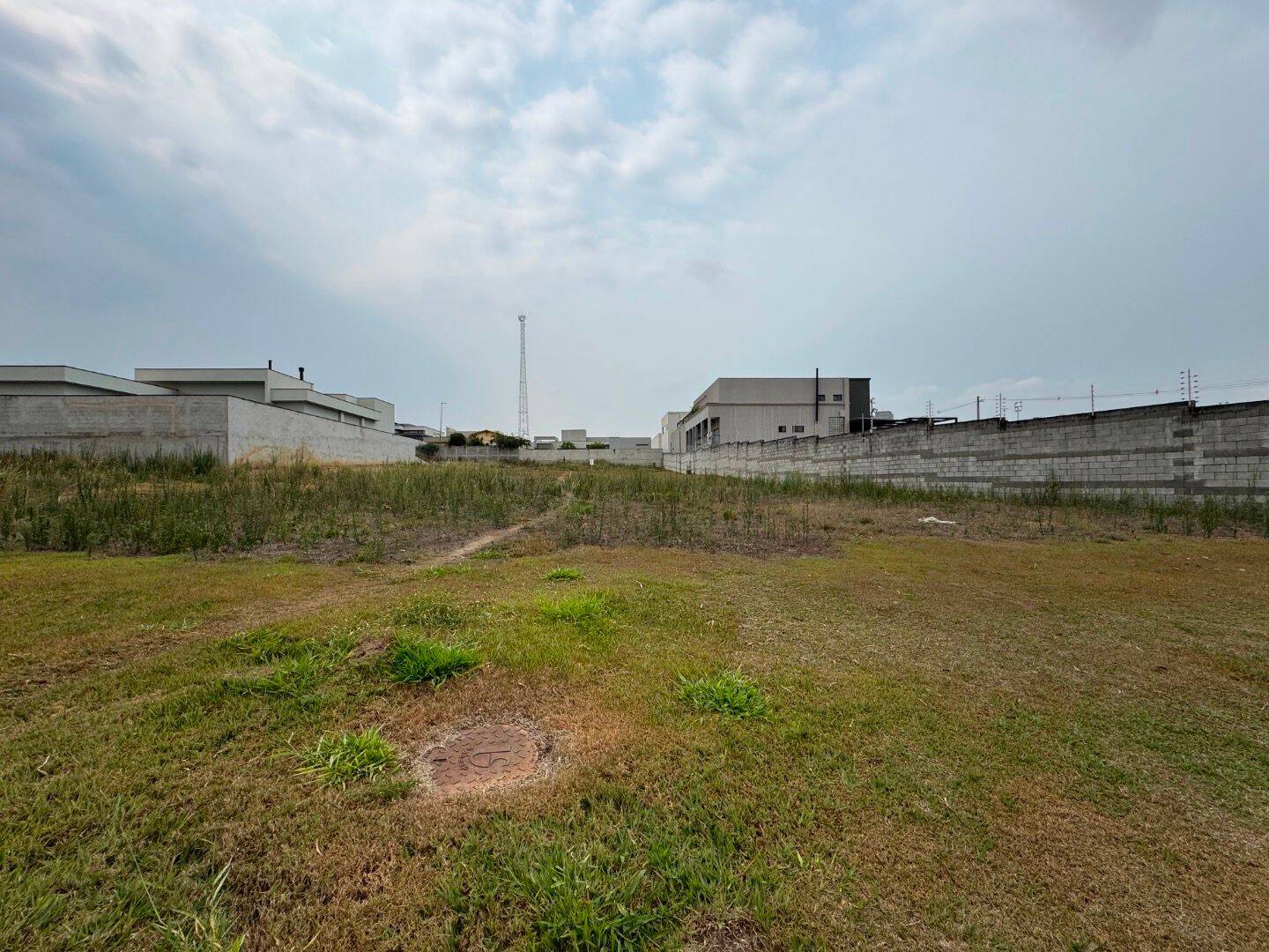 Terreno à venda, 895 m² por R$ 920.000,00 - Condomínio Residencial Colinas do Paratehy - São José dos Campos/SP