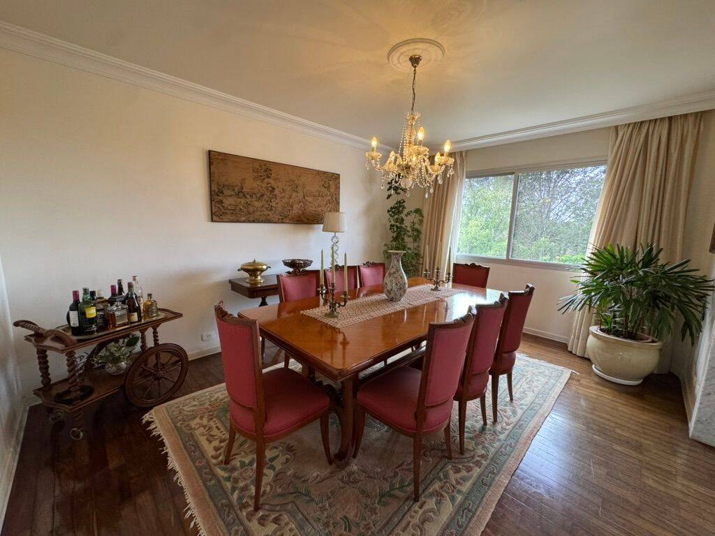 EXCLUSIVIDADE - Apartamento à venda Edifício May Flower – 243 m²
