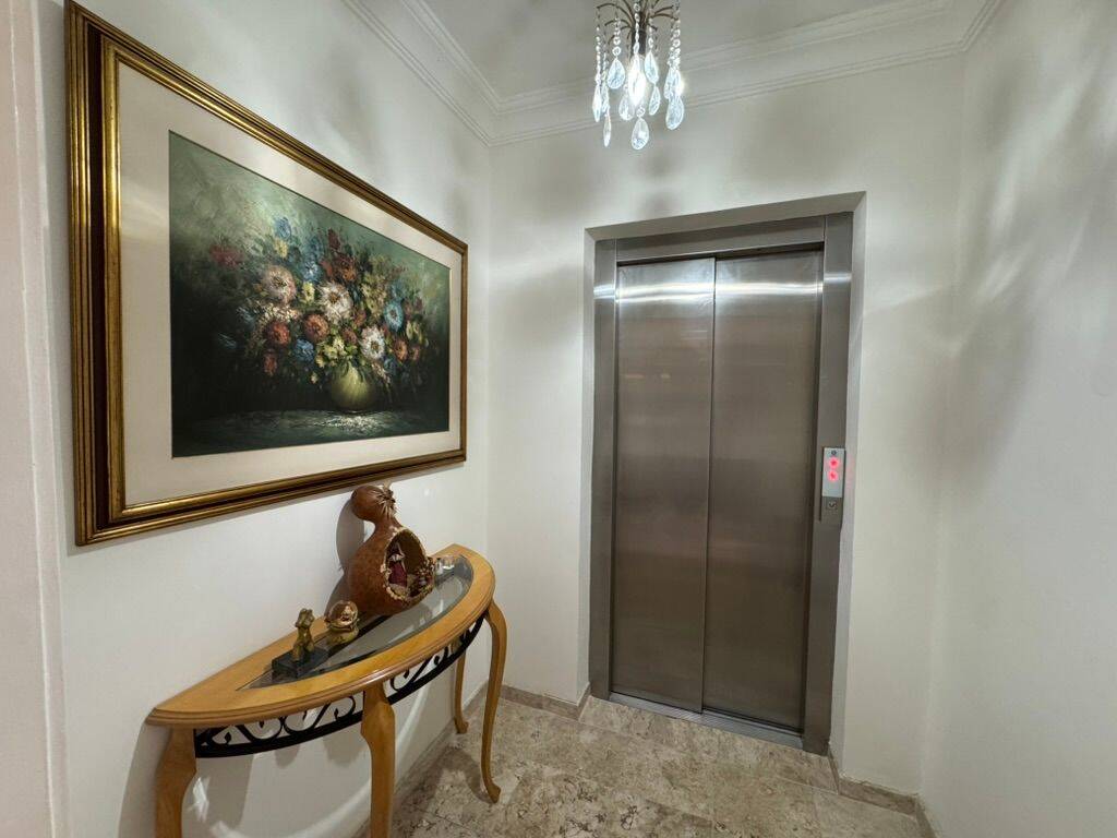 EXCLUSIVIDADE - Apartamento à venda Edifício May Flower – 243 m²