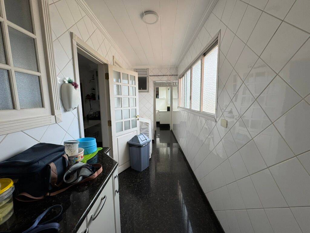 EXCLUSIVIDADE - Apartamento à venda Edifício May Flower – 243 m²