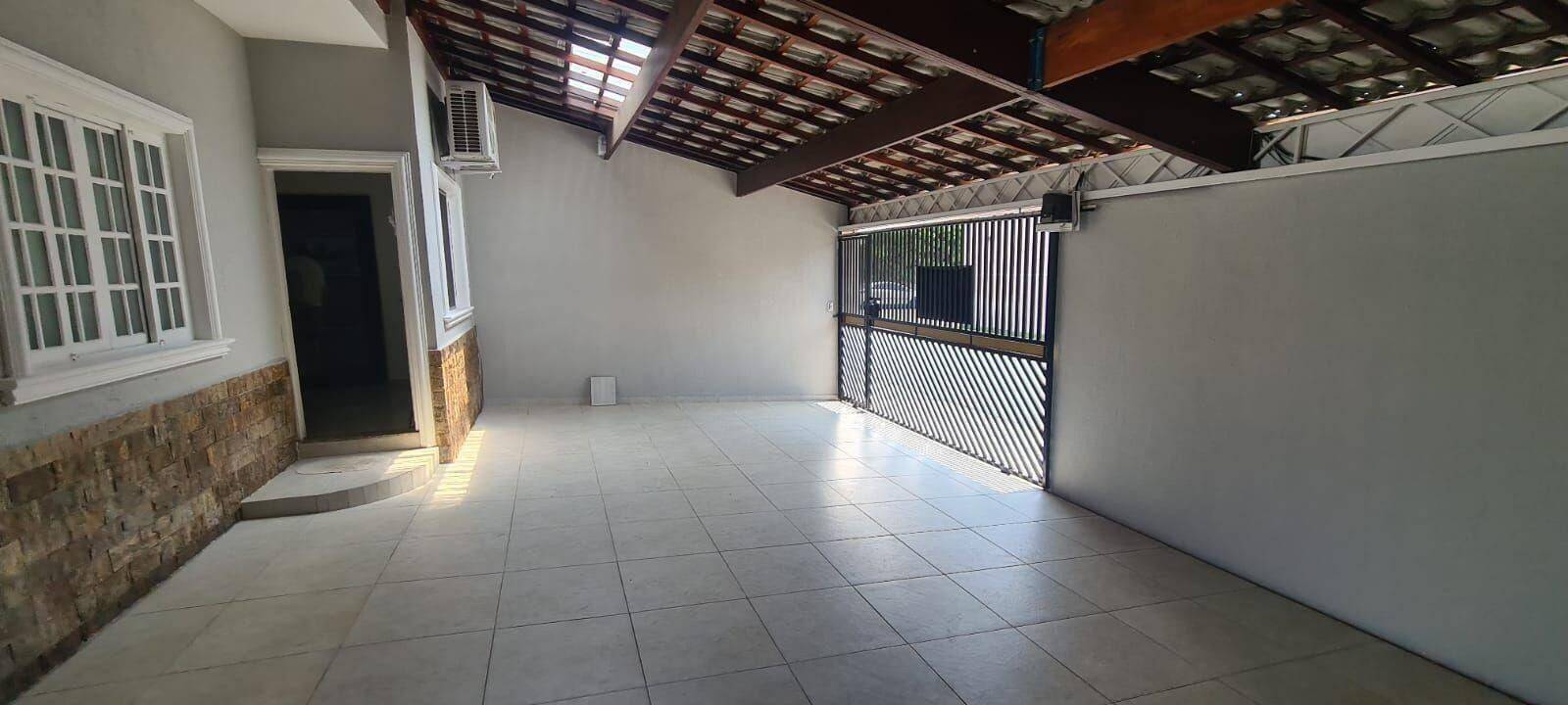 Sobrado com 3 dormitórios à venda, 242 m² - Villa Branca - Jacareí/SP