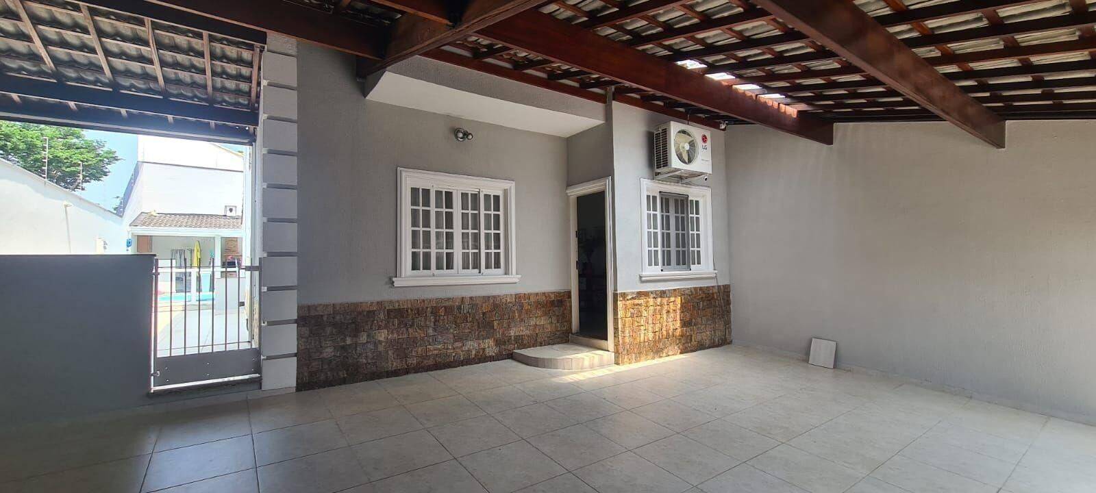 Sobrado com 3 dormitórios à venda, 242 m² - Villa Branca - Jacareí/SP