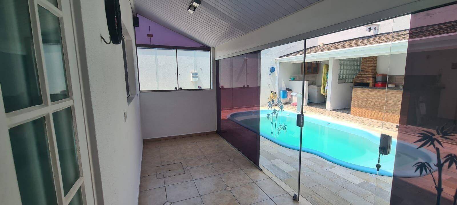 Sobrado com 3 dormitórios à venda, 242 m² - Villa Branca - Jacareí/SP