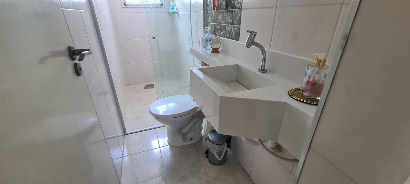 Sobrado com 3 dormitórios à venda, 242 m² - Villa Branca - Jacareí/SP