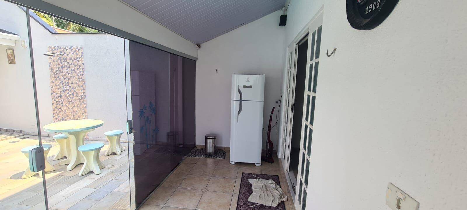 Sobrado com 3 dormitórios à venda, 242 m² - Villa Branca - Jacareí/SP
