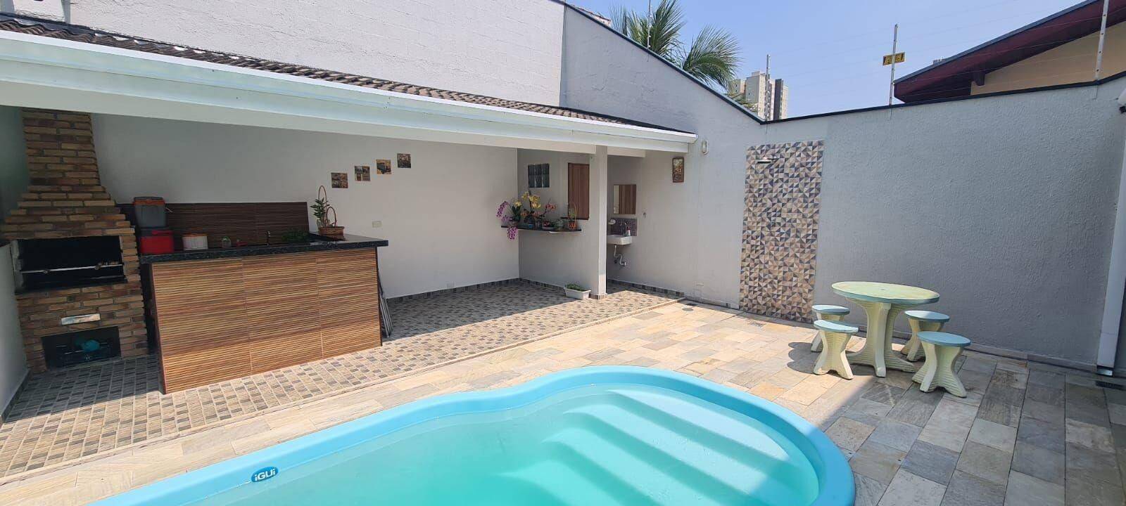 Sobrado com 3 dormitórios à venda, 242 m² - Villa Branca - Jacareí/SP