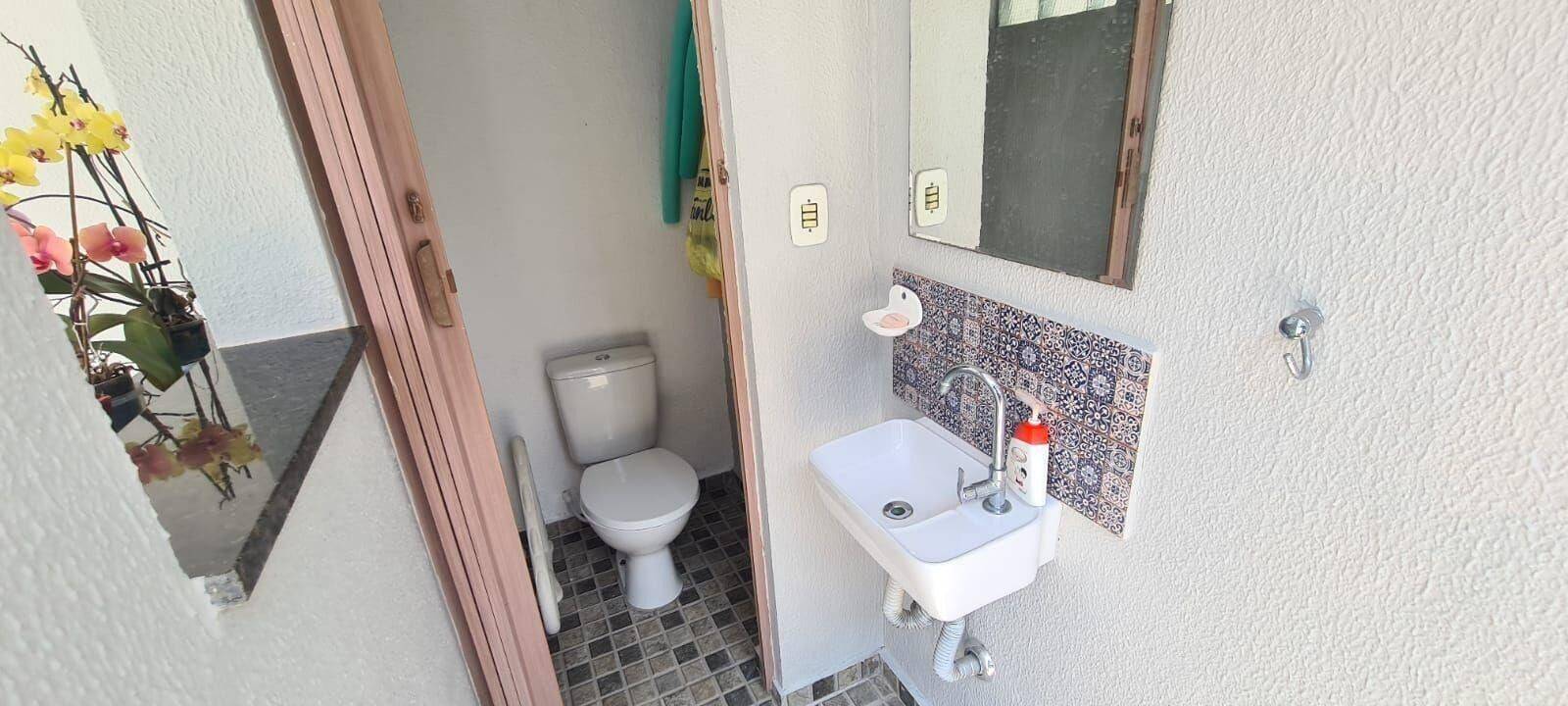 Sobrado com 3 dormitórios à venda, 242 m² - Villa Branca - Jacareí/SP