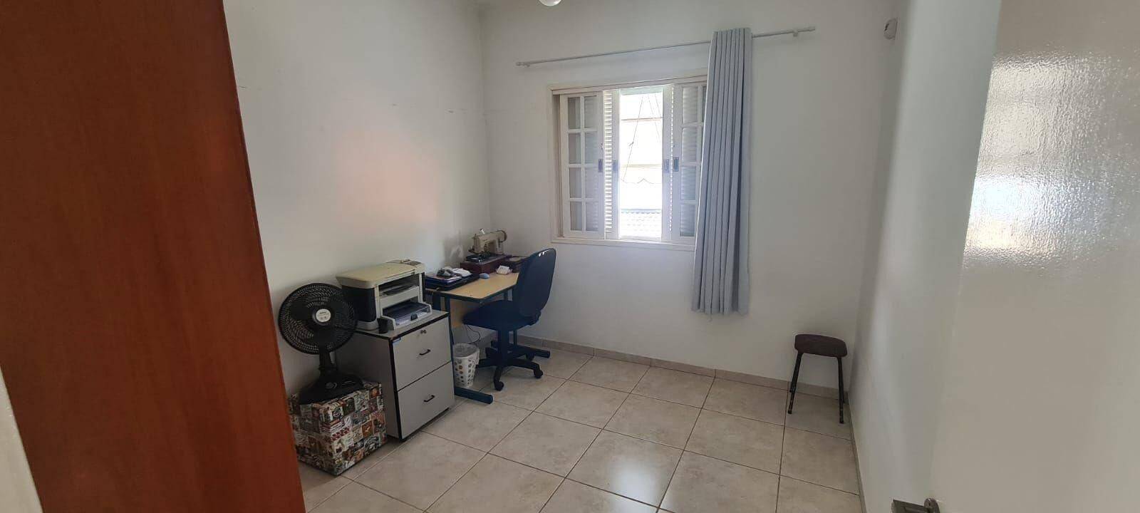 Sobrado com 3 dormitórios à venda, 242 m² - Villa Branca - Jacareí/SP