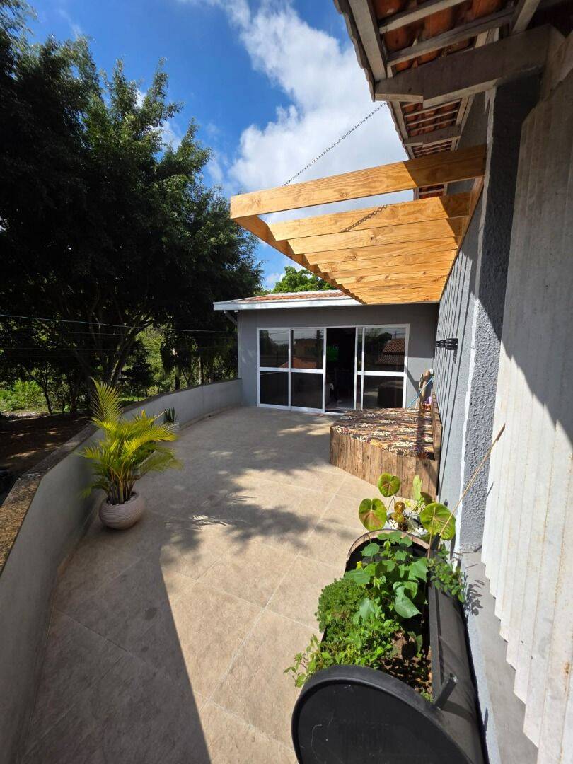 Casa com 3 dormitórios à venda, 260 m² por R$ 690.000 - Jardim Limoeiro - São José dos Campos/SP