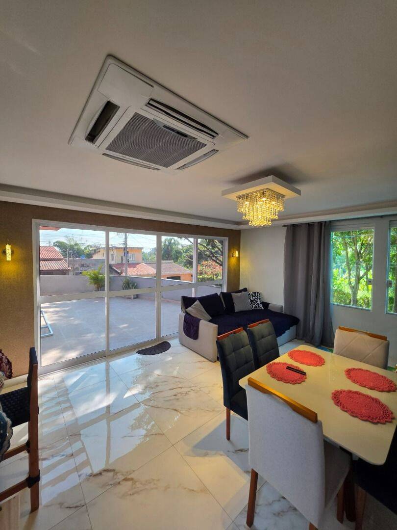 Casa com 3 dormitórios à venda, 260 m² por R$ 690.000 - Jardim Limoeiro - São José dos Campos/SP