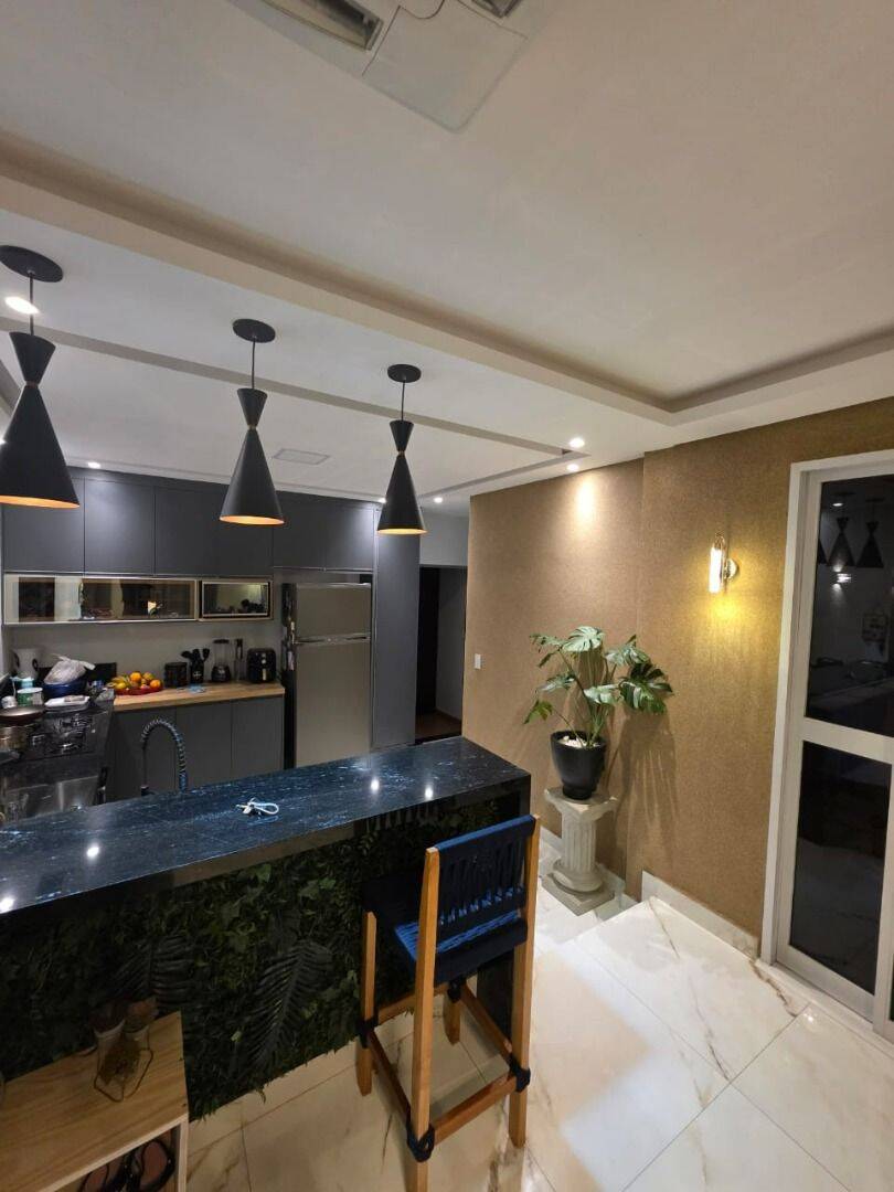 Casa com 3 dormitórios à venda, 260 m² por R$ 690.000 - Jardim Limoeiro - São José dos Campos/SP