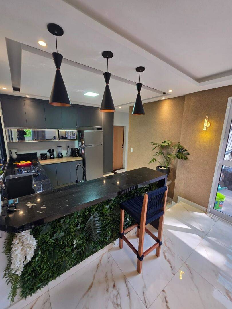 Casa com 3 dormitórios à venda, 260 m² por R$ 690.000 - Jardim Limoeiro - São José dos Campos/SP