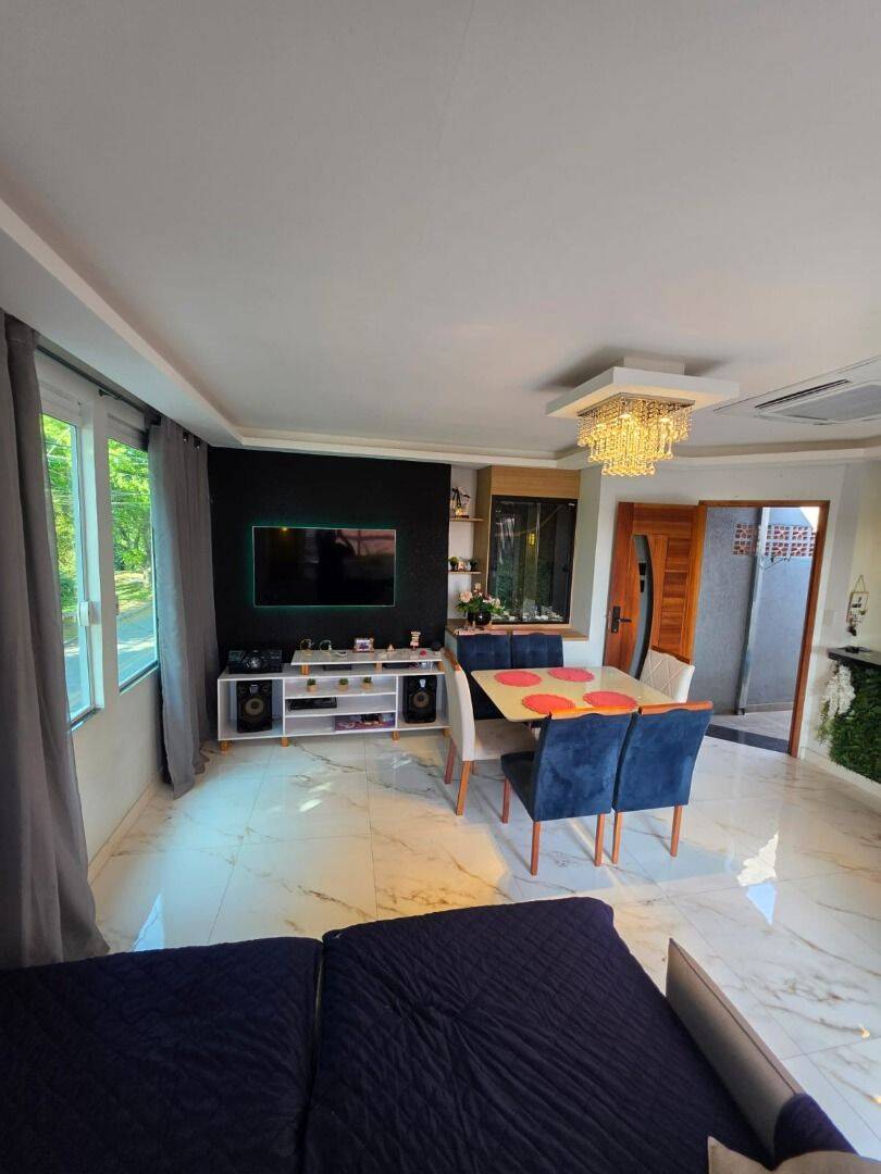 Casa com 3 dormitórios à venda, 260 m² por R$ 690.000 - Jardim Limoeiro - São José dos Campos/SP