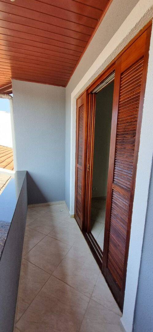 Sobrado com 4 dormitórios à venda, 120 m² por R$ 680.000 - Bosque dos Eucaliptos - São José dos Campos/SP