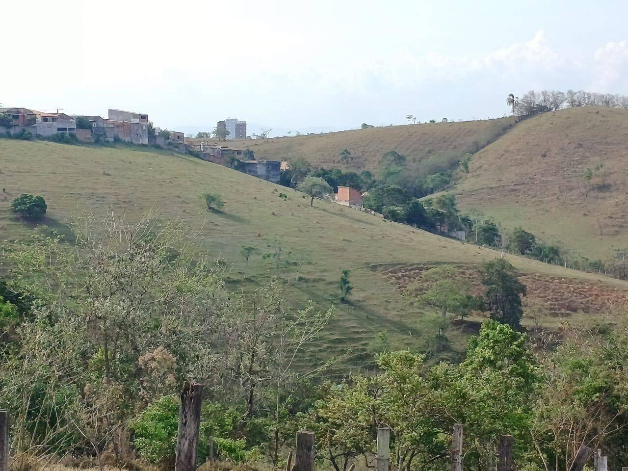 Terreno à venda, 25700 m² por R$ 830.000,00 - Jardim Maria Amélia - Jacareí/SP