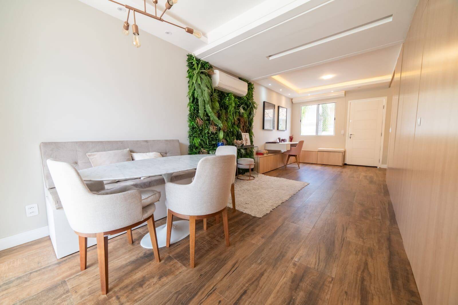 Sobrado com 3 dormitórios à venda, 130 m² por R$ 1.300.000,00 - Urbanova - São José dos Campos/SP