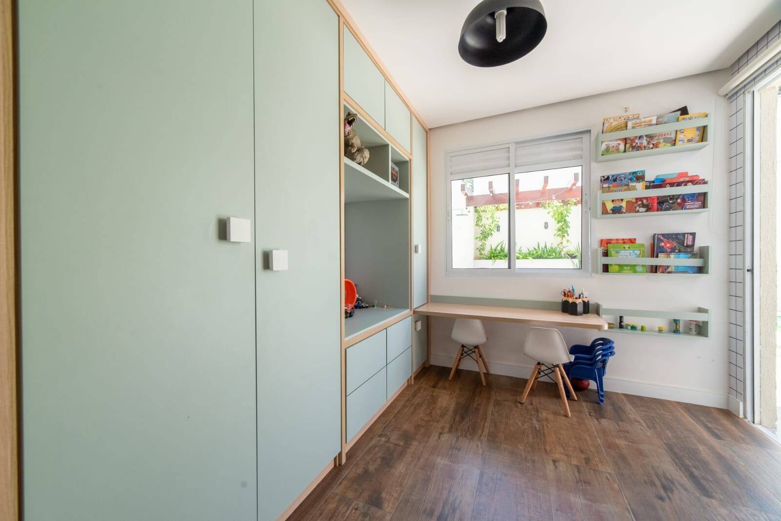 Sobrado com 3 dormitórios à venda, 130 m² por R$ 1.300.000,00 - Urbanova - São José dos Campos/SP