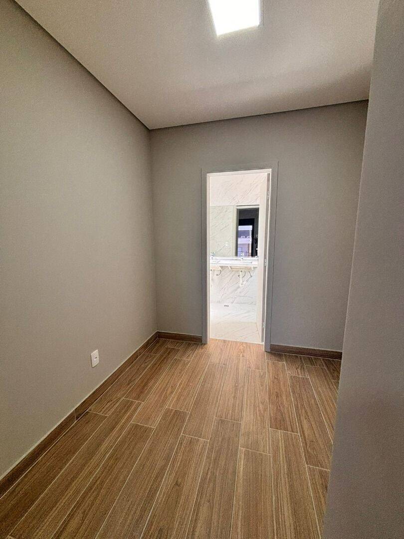 Sobrado com 4 dormitórios, 263 m² - venda por R$ 2.400.000,00 ou aluguel por R$ 12.726,00/mês - Urbanova - São José dos Campos/SP