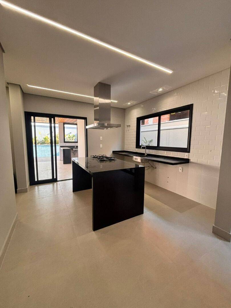 Sobrado com 4 dormitórios, 263 m² - venda por R$ 2.400.000,00 ou aluguel por R$ 12.726,00/mês - Urbanova - São José dos Campos/SP