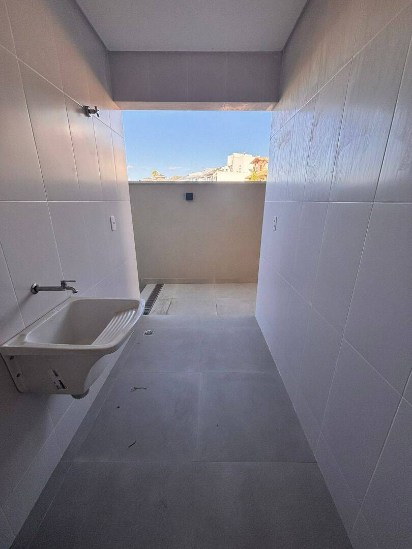 Sobrado com 4 dormitórios, 263 m² - venda por R$ 2.400.000,00 ou aluguel por R$ 12.726,00/mês - Urbanova - São José dos Campos/SP