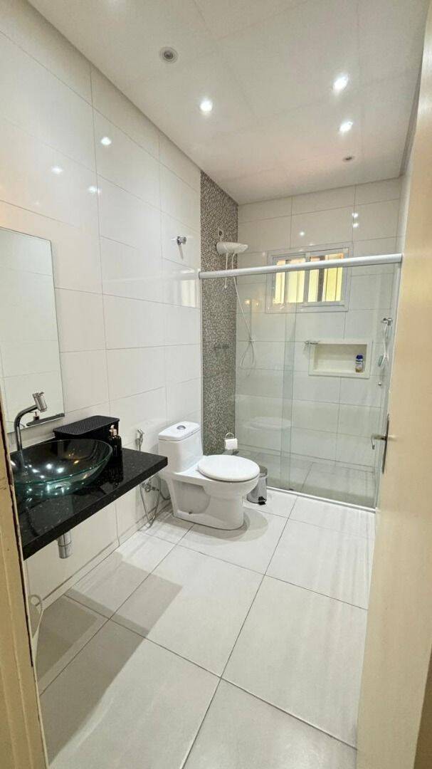 Casa com 4 dormitórios à venda, 170 m² por R$ 645.000 - Villa Branca - Jacareí/SP