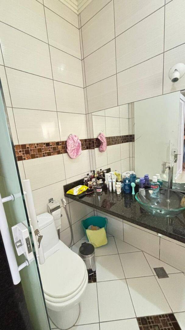 Casa com 4 dormitórios à venda, 170 m² por R$ 645.000 - Villa Branca - Jacareí/SP