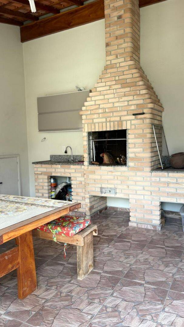 Casa com 4 dormitórios à venda, 170 m² por R$ 645.000 - Villa Branca - Jacareí/SP