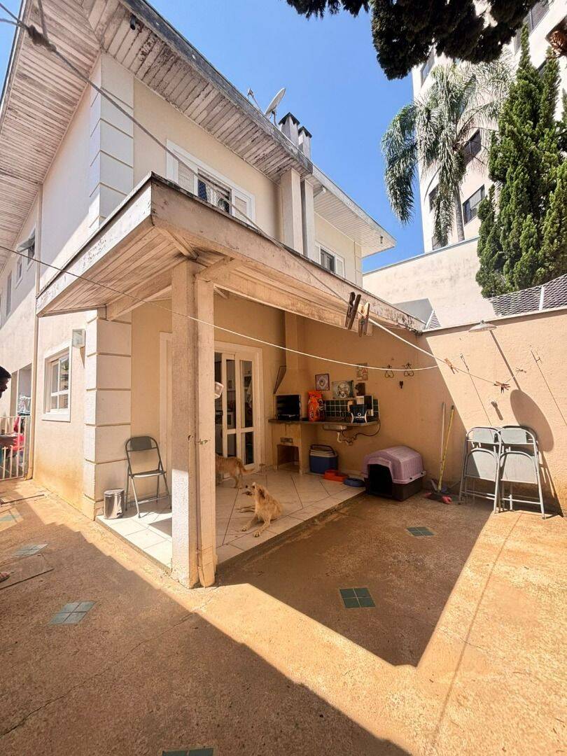 Sobrado com 3 dormitórios à venda, 130 m² por R$ 690.000 - Jardim das Indústrias - São José dos Campos/SP