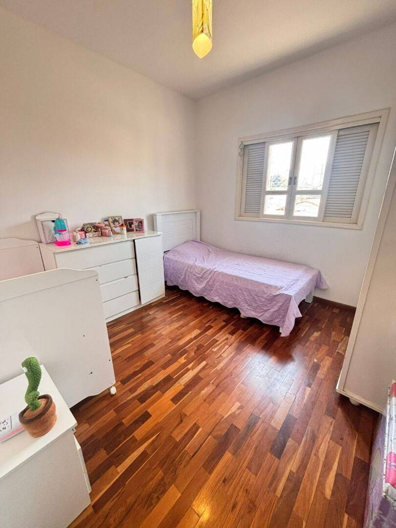 Sobrado com 3 dormitórios à venda, 130 m² por R$ 690.000 - Jardim das Indústrias - São José dos Campos/SP