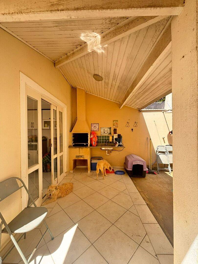 Sobrado com 3 dormitórios à venda, 130 m² por R$ 690.000 - Jardim das Indústrias - São José dos Campos/SP