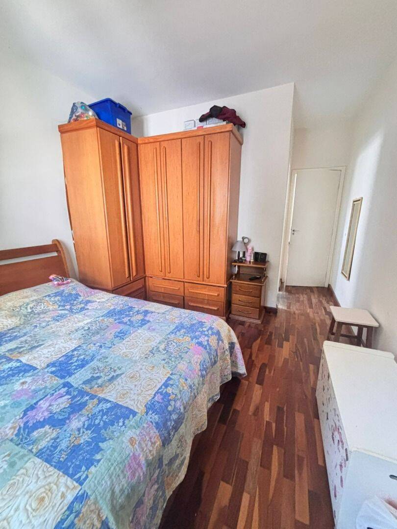 Sobrado com 3 dormitórios à venda, 130 m² por R$ 690.000 - Jardim das Indústrias - São José dos Campos/SP