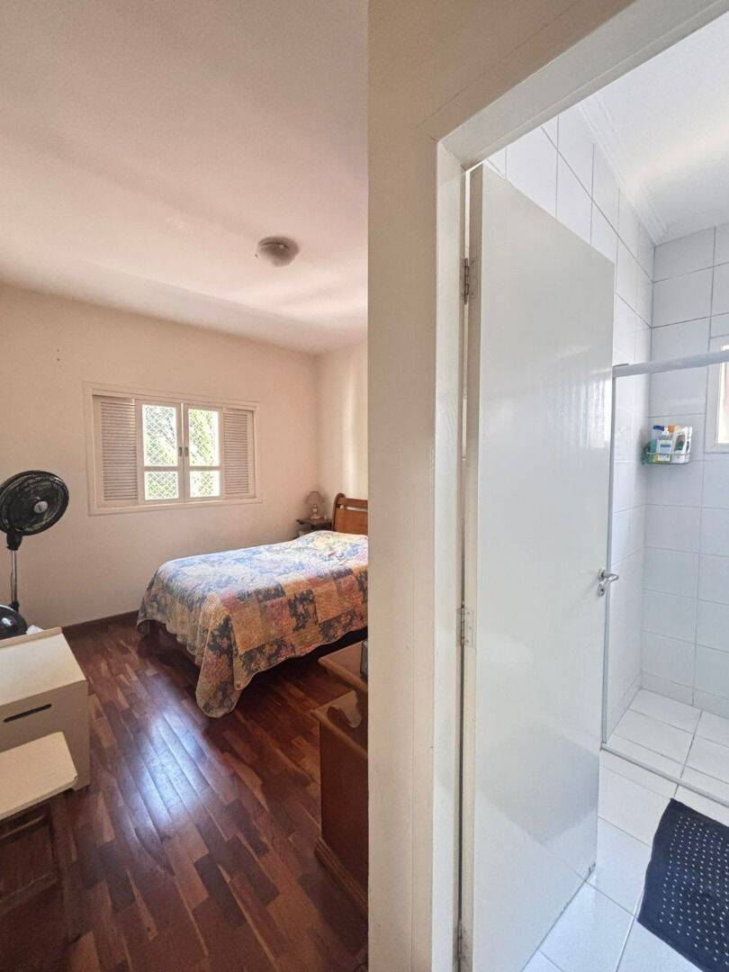 Sobrado com 3 dormitórios à venda, 130 m² por R$ 690.000 - Jardim das Indústrias - São José dos Campos/SP