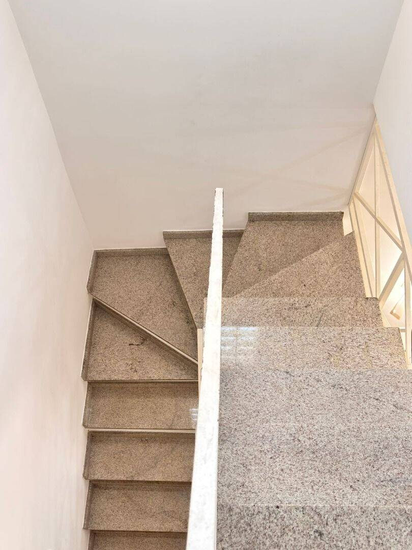 Sobrado com 3 dormitórios à venda, 130 m² por R$ 690.000 - Jardim das Indústrias - São José dos Campos/SP