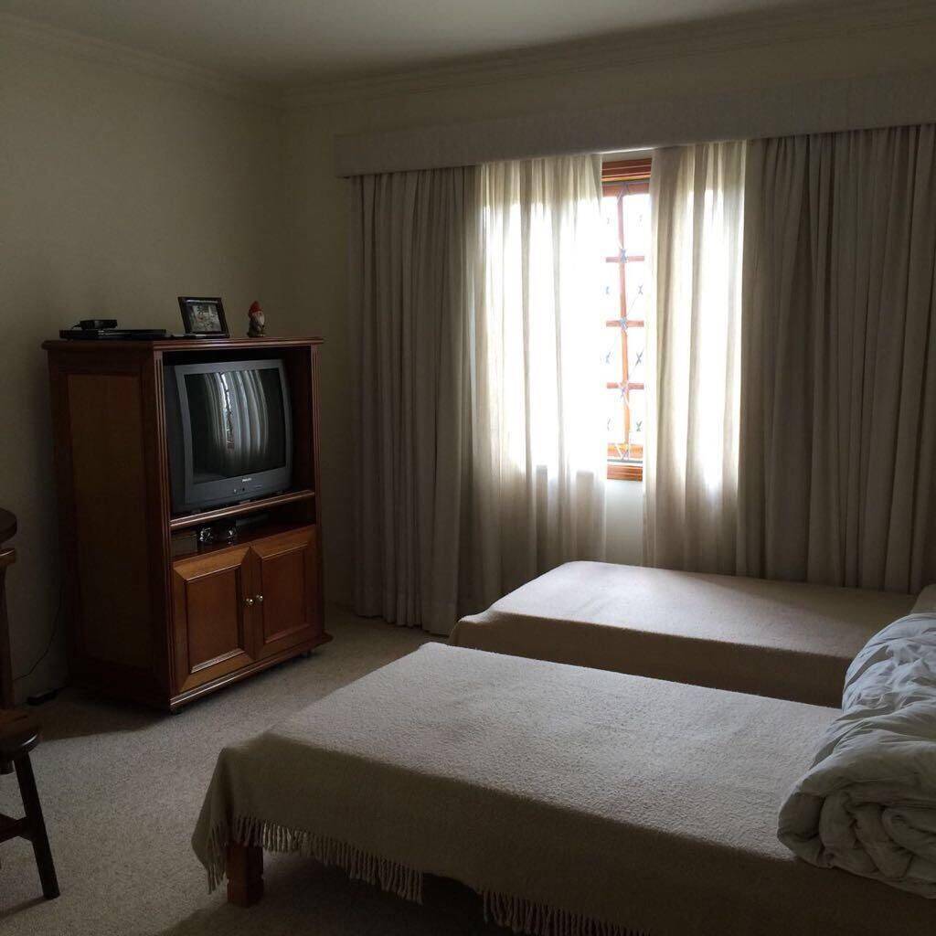 Sobrado com 5 dormitórios à venda, 297 m² por R$ 2.200.000,00 - Atalaia - Campos do Jordão/SP