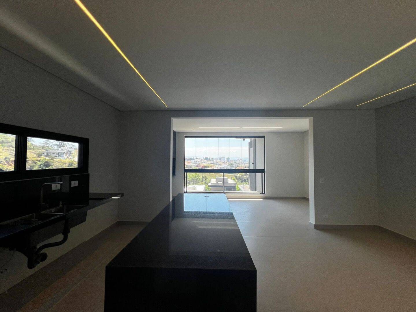 Casa com 3 dormitórios à venda, 170 m² por R$ 1.700.000,00 - Putim - São José dos Campos/SP
