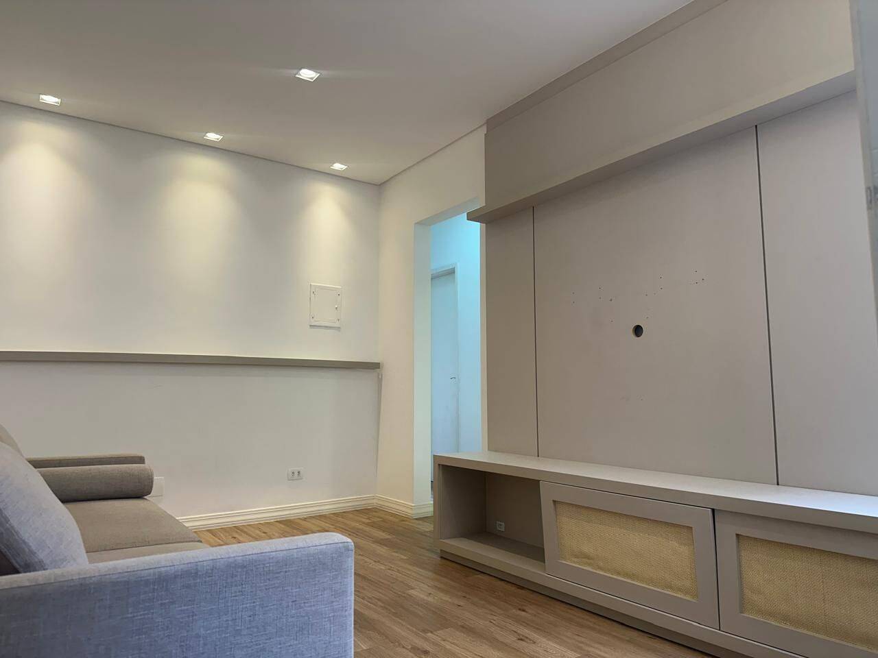 Apartamento com 2 dormitórios para alugar, 67 m² - Jardim Califórnia - Jacareí/SP