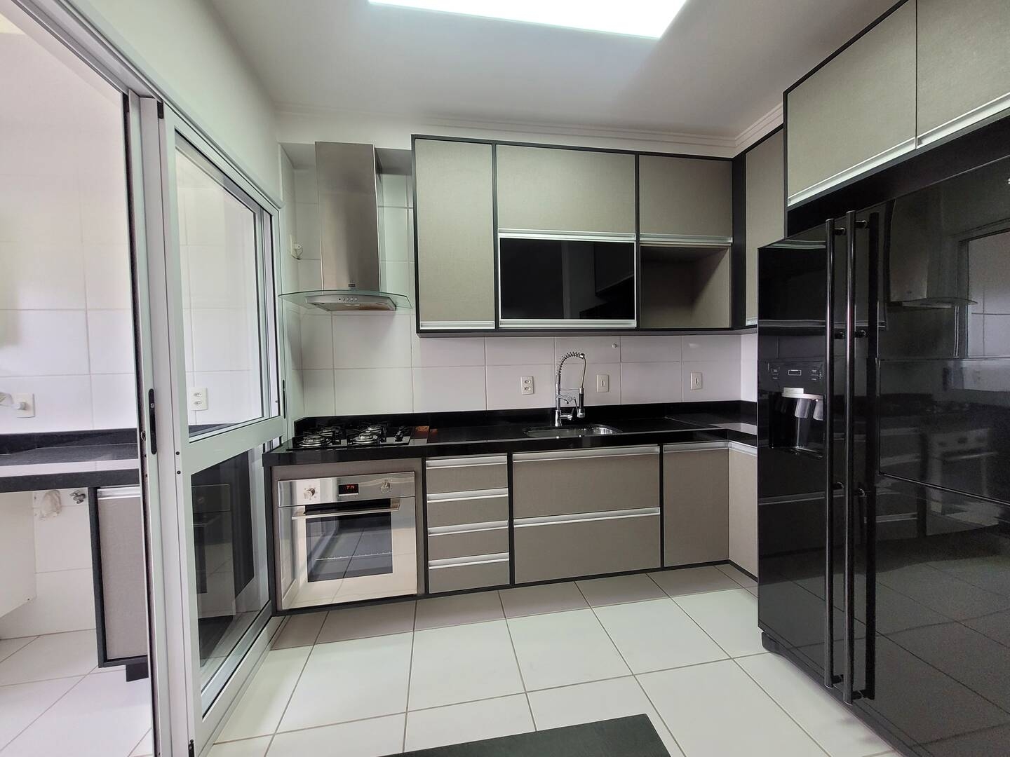 Apartamento 2 Dormitórios, 1 Suíte  Edifício Portal do Parque