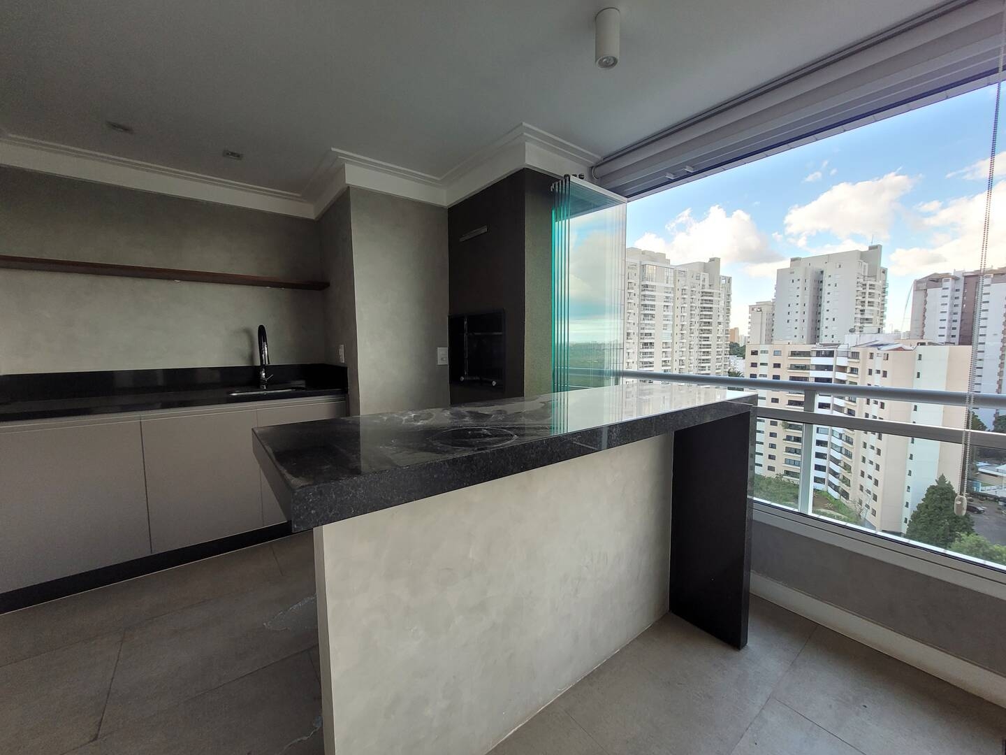 Apartamento Para Venda com 3 Suítes no Condomínio Grand Club Vila Ema
