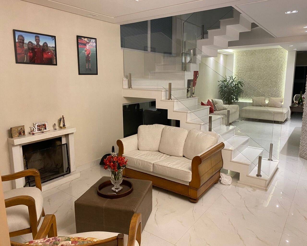 Casa à Venda no Condomínio Altos da Serra I – Urbanova, São José dos Campos