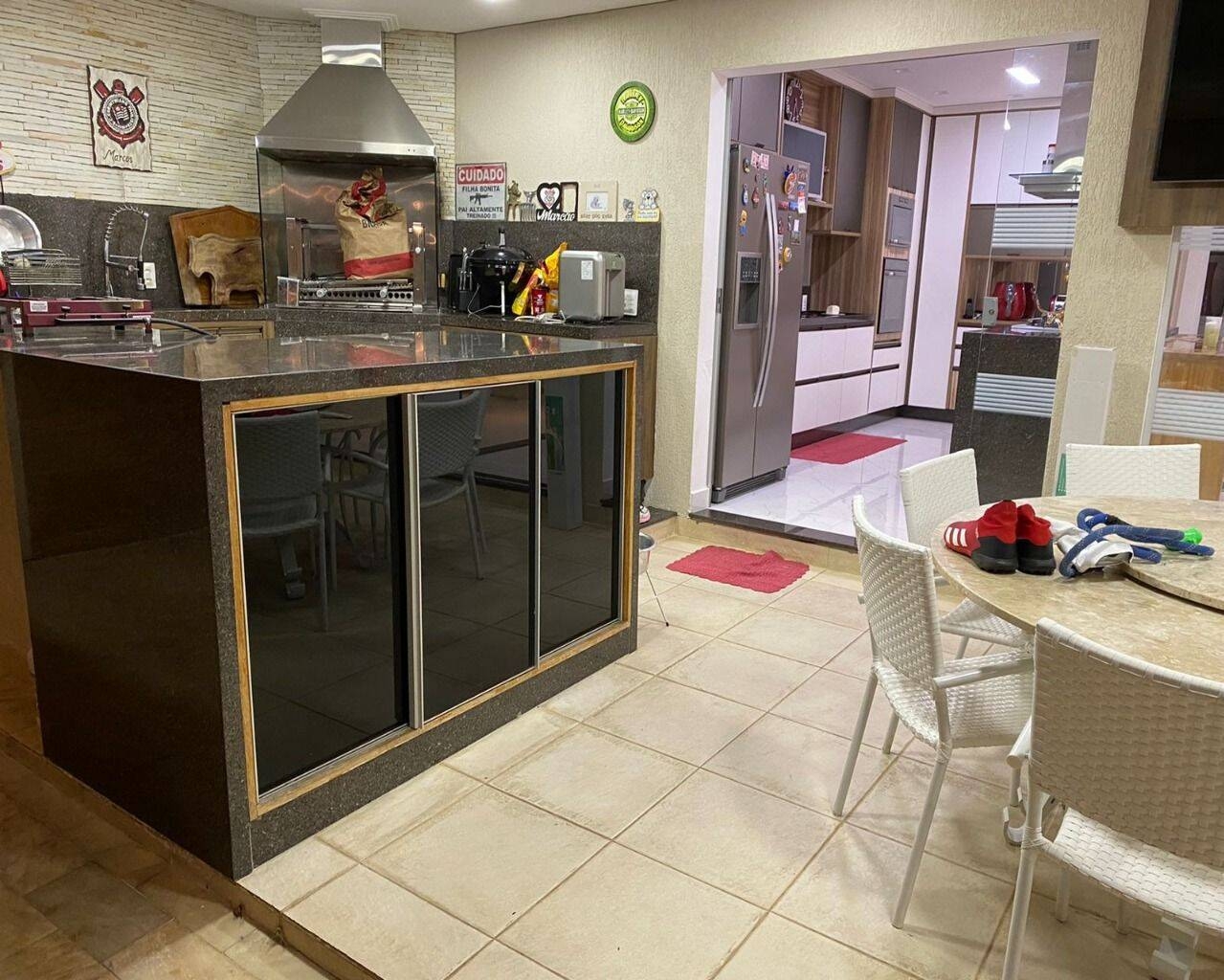 Casa à Venda no Condomínio Altos da Serra I – Urbanova, São José dos Campos