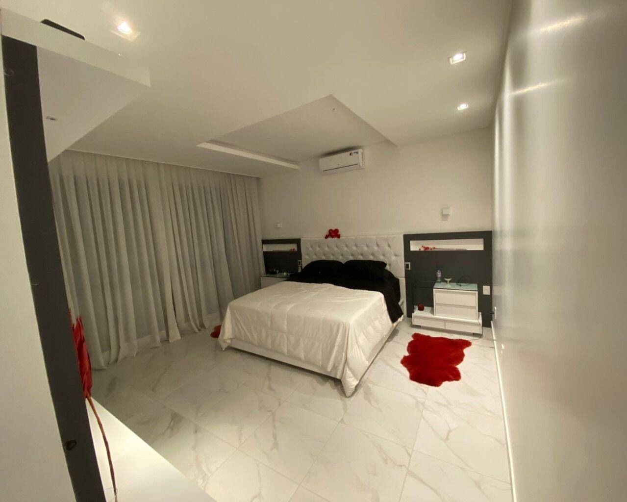 Casa à Venda no Condomínio Altos da Serra I – Urbanova, São José dos Campos