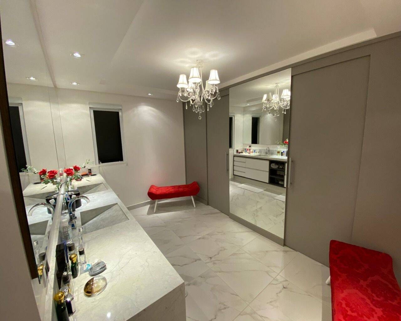 Casa à Venda no Condomínio Altos da Serra I – Urbanova, São José dos Campos