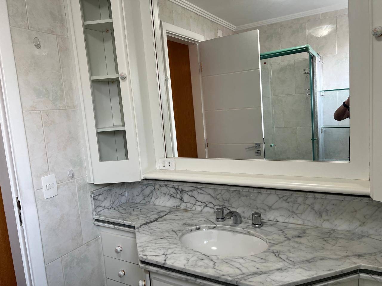 Apartamento 3 Dormitorios 129m²  à Venda – Edifício Manhattan Vila Adyana