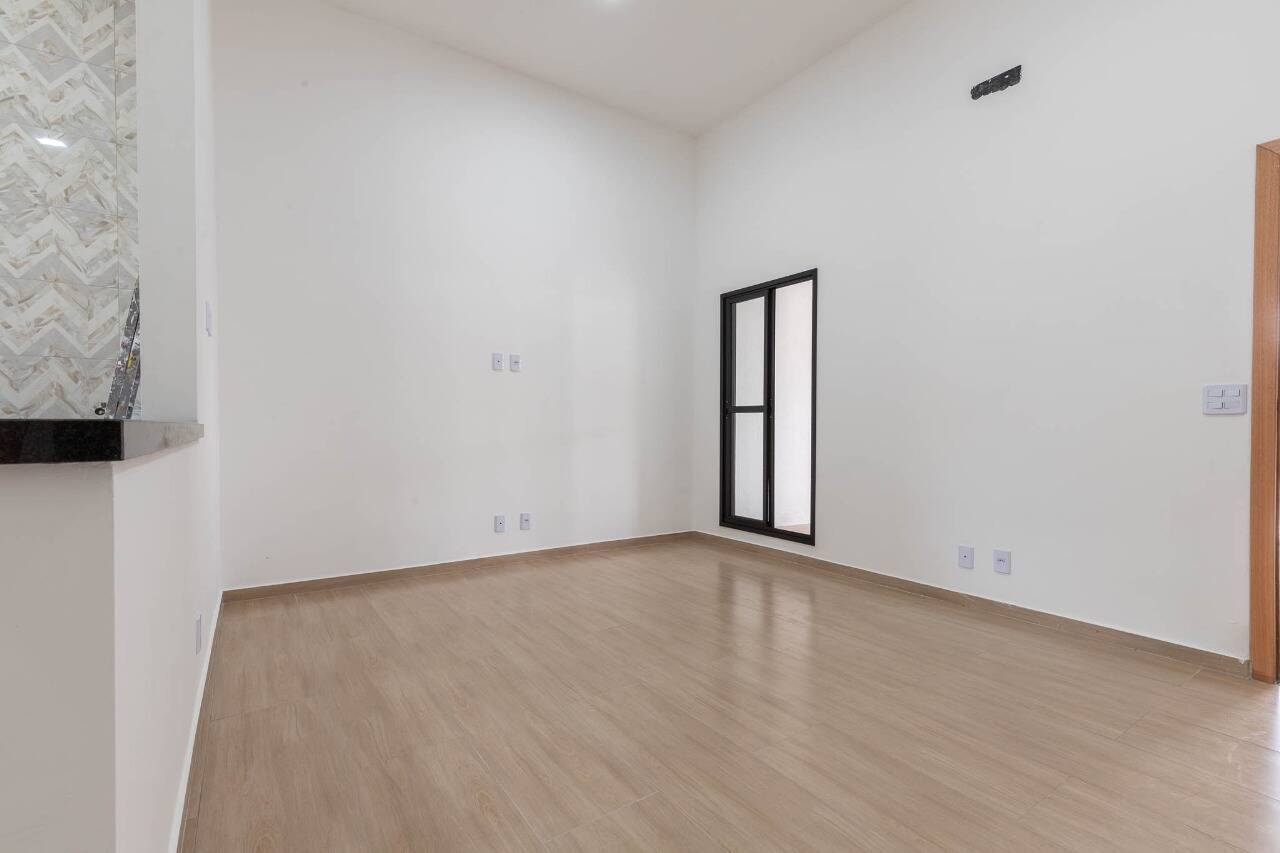 Casa Térrea Nova Venda ou Permuta no Jardim Satélite - São José dos Campos