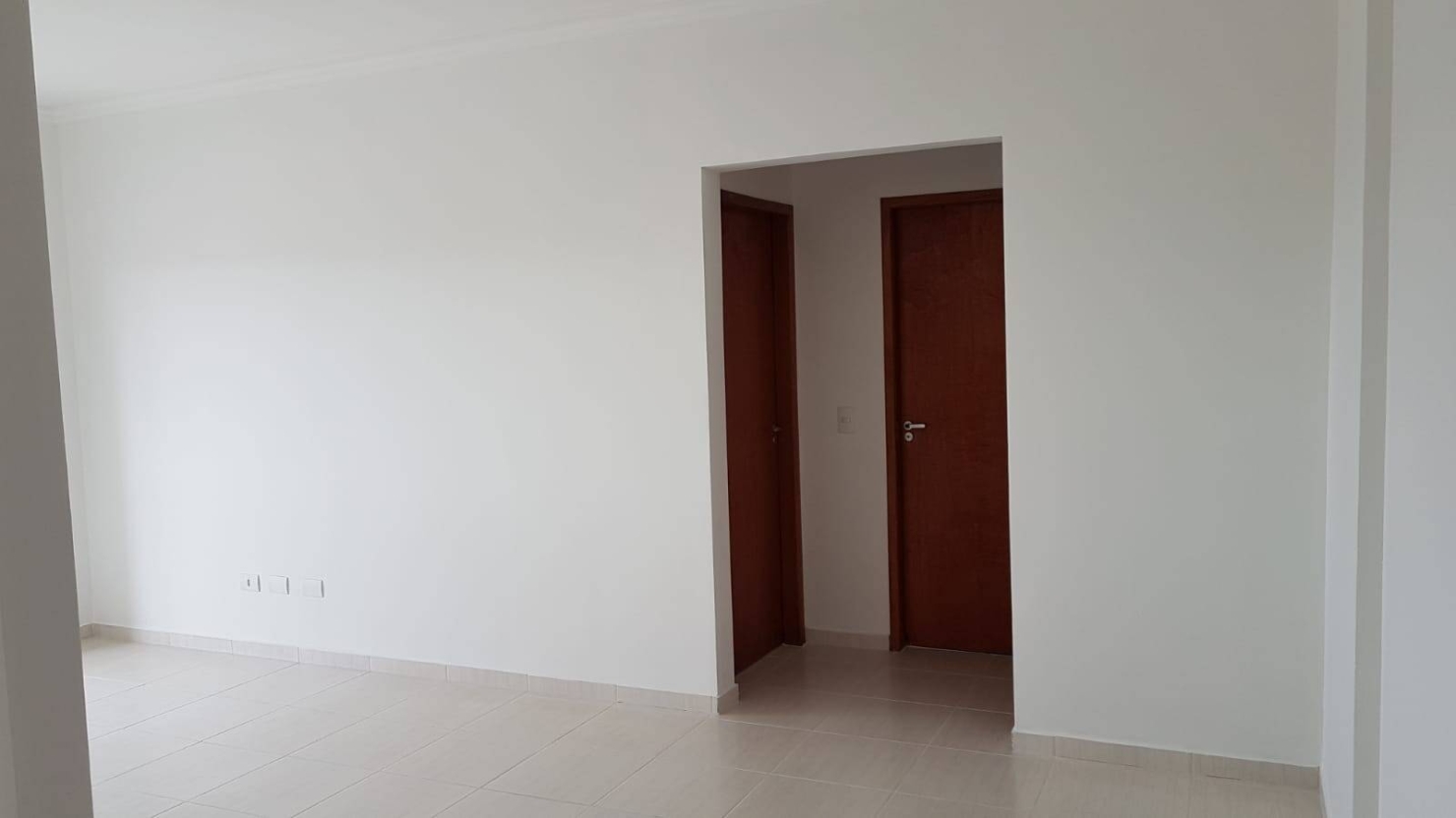 Vende Apartamento Vista Livre 2 Dormitórios com Suíte – Parque Industrial