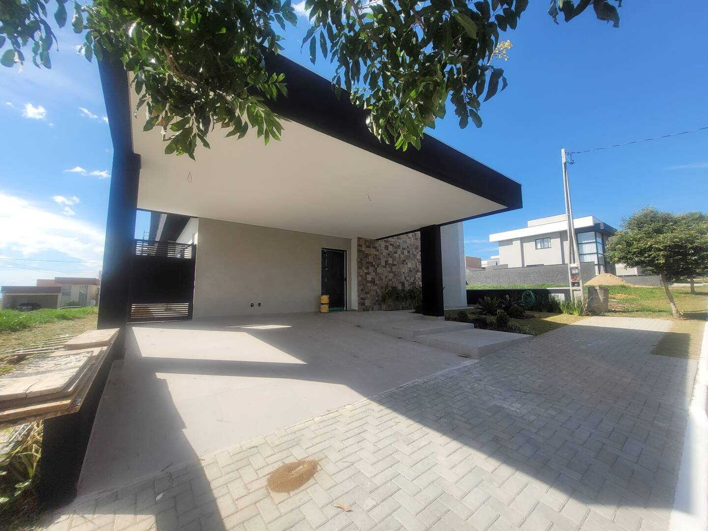 Casa Nova à Venda no Condomínio Reserva Aruãna, São José dos Campos