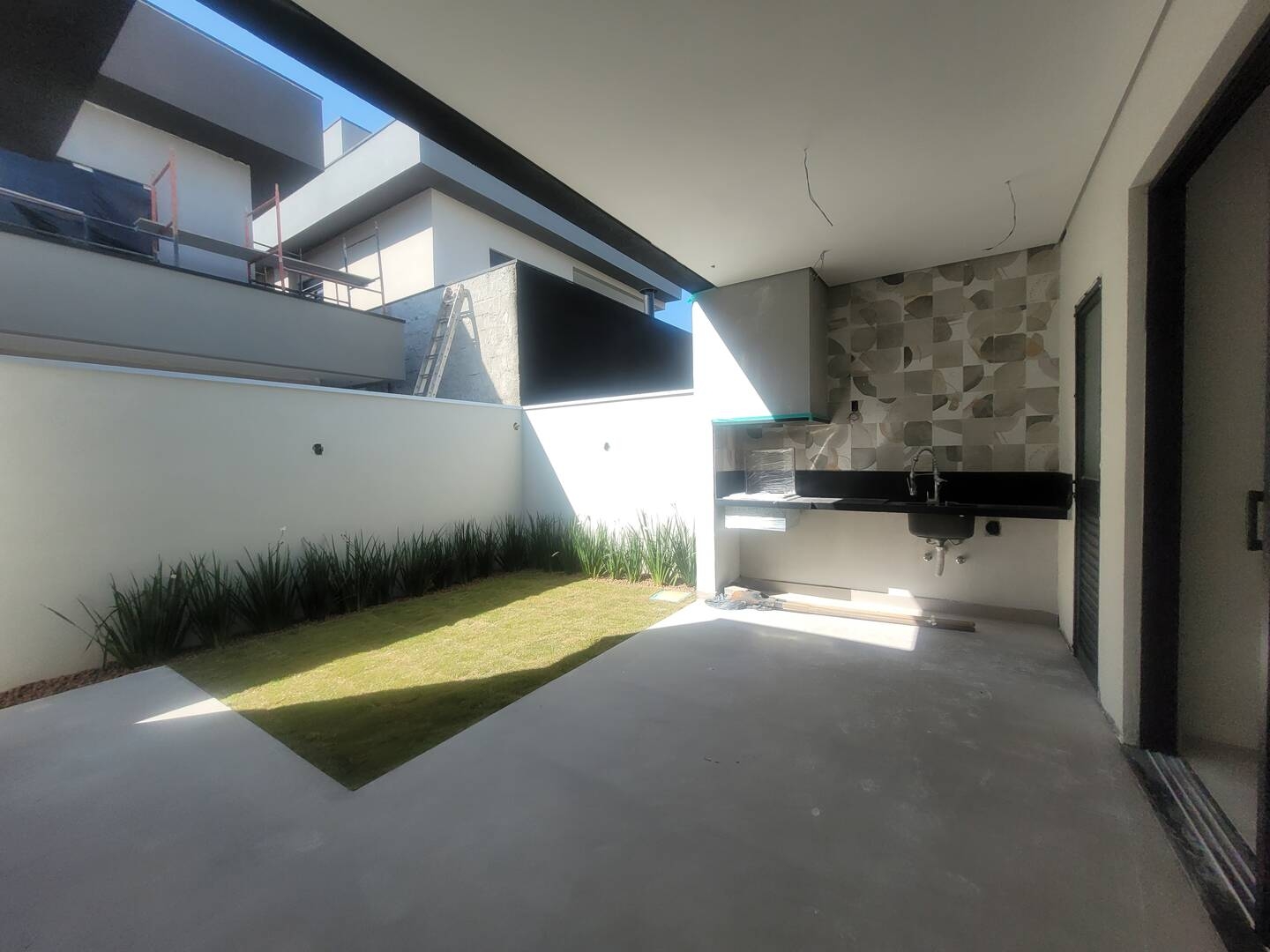 Casa Nova à Venda no Condomínio Reserva Aruãna, São José dos Campos