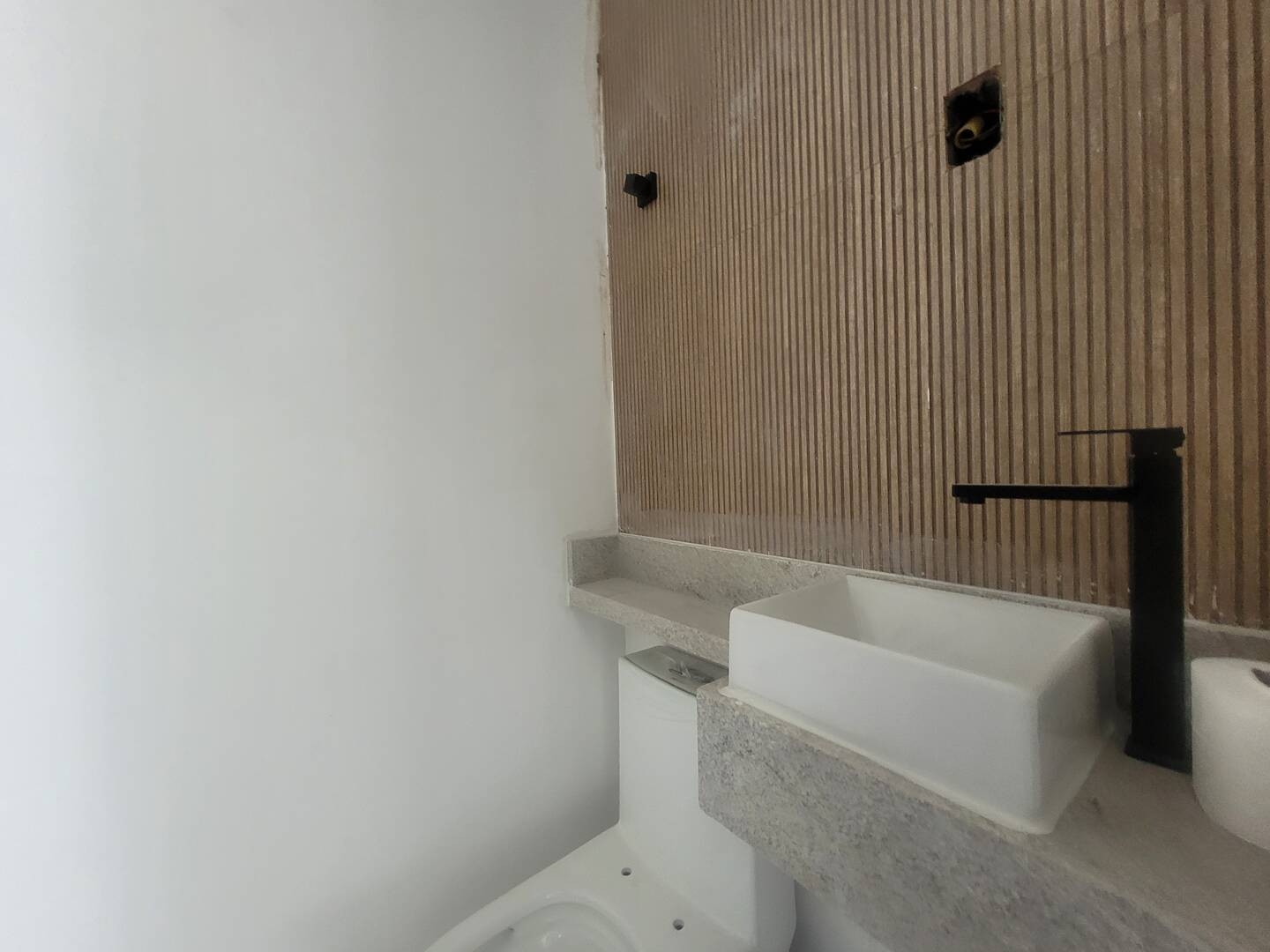 Casa Nova à Venda no Condomínio Reserva Aruãna, São José dos Campos